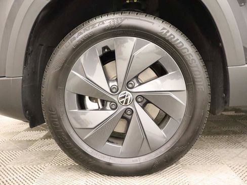 Certified 2025 Volkswagen Taos S image 7