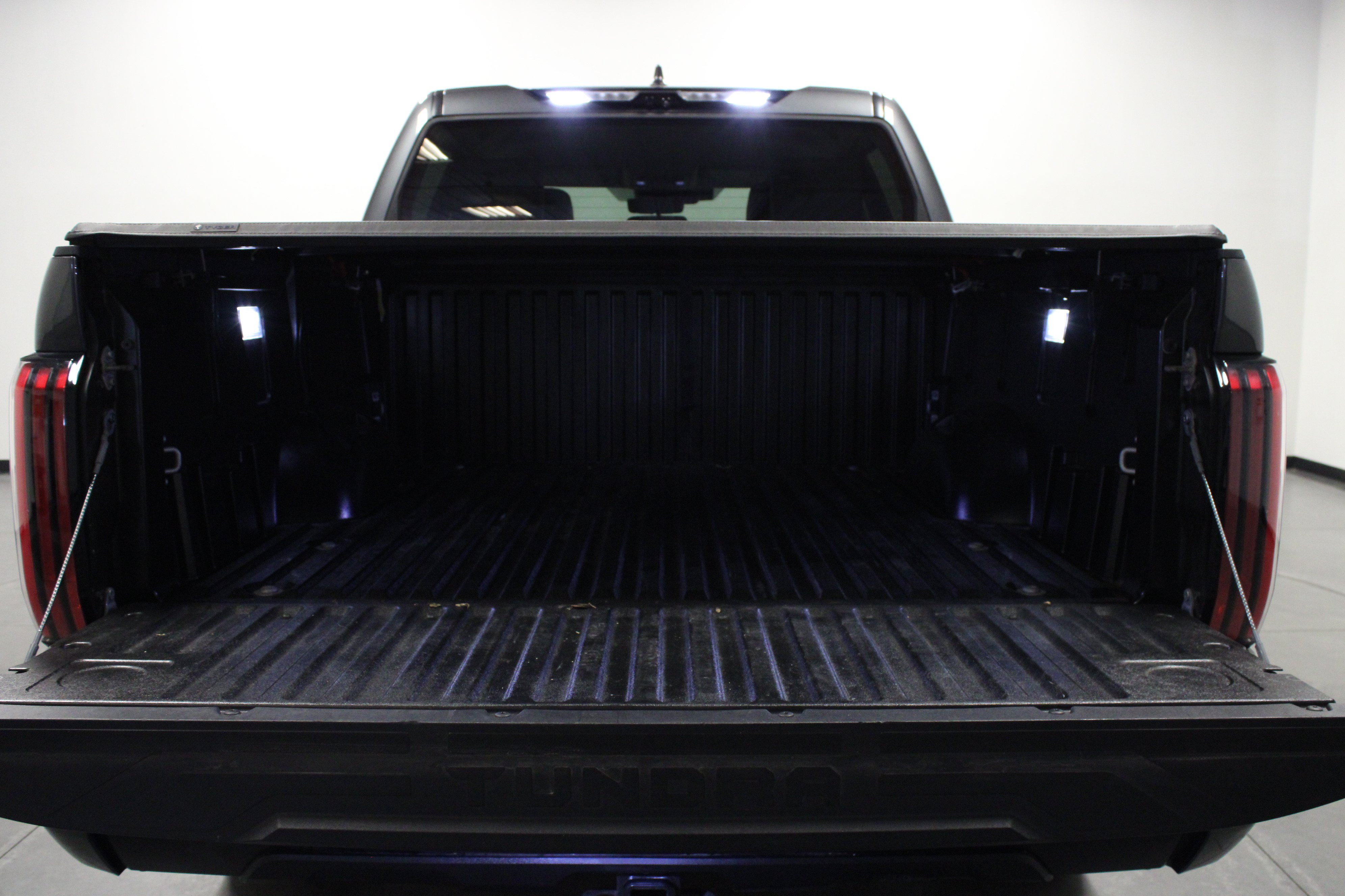 Used 2024 Toyota Tundra Limited AWD/4WD image 14