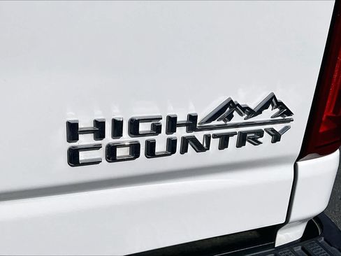 Used 2020 Chevrolet Silverado 2500 High Country w/ Z71 Off-Road Package AWD/4WD image 10