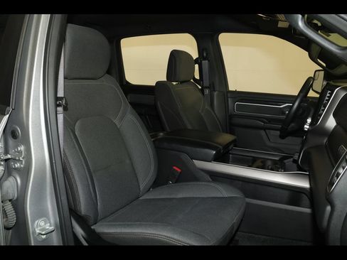 Used 2023 RAM 1500 Big Horn AWD/4WD image 32