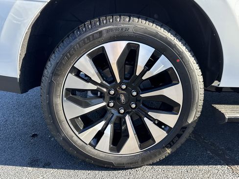 New 2025 Ford Expedition Platinum w/ Driver's Package image 20