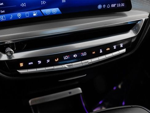 Used 2024 Cadillac Lyriq Luxury image 23