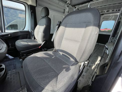 Used 2023 RAM ProMaster 2500 FWD image 10