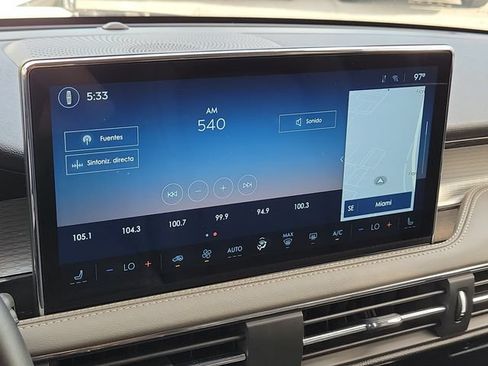 Certified 2025 Lincoln Corsair FWD image 23