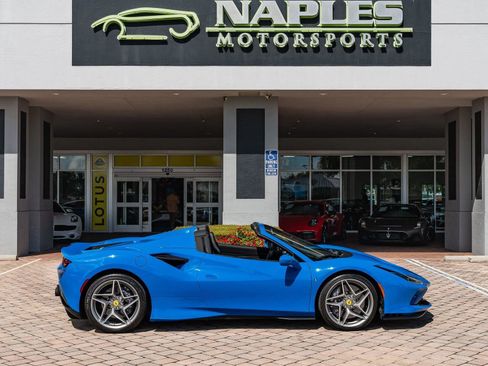 Used 2021 Ferrari F8 Tributo image 36