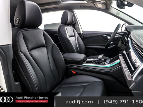 Used 2023 Audi Q8 Prestige w/ Prestige Package image 6