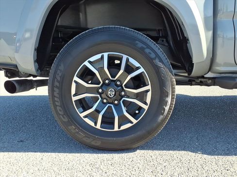 Used 2021 Toyota Tacoma TRD Sport image 25