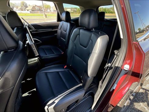 Used 2022 Kia Telluride S image 18