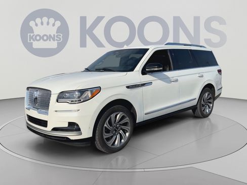 Used 2023 Lincoln Navigator Reserve AWD/4WD image 7