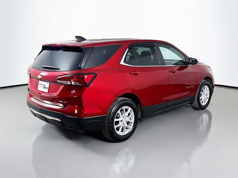 Used 2023 Chevrolet Equinox LT AWD/4WD image 9