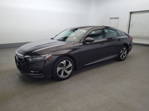 Used 2018 Honda Accord EX image 2