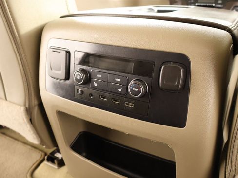 Used 2018 Chevrolet Tahoe LT image 18