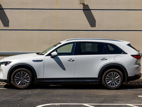 Used 2024 MAZDA CX-90 Plug-In Hybrid w/ Preferred AWD/4WD image 5