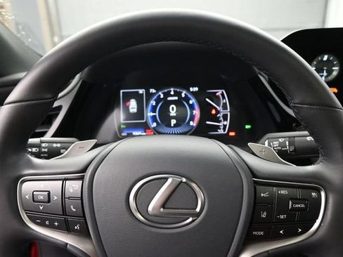 Certified 2025 Lexus ES 350 w/ Premium Package FWD image 9