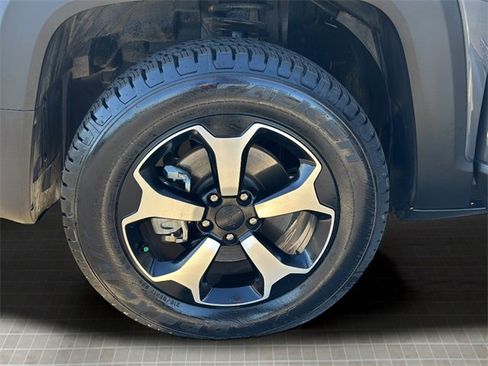 Certified 2022 Jeep Renegade Trailhawk image 43