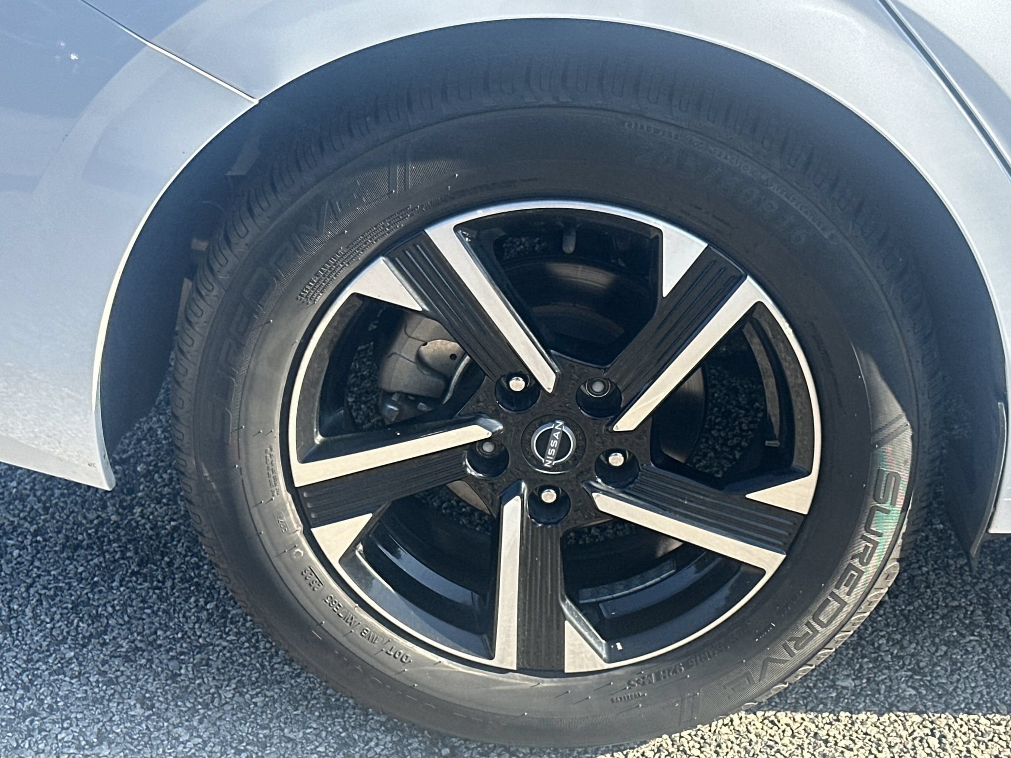 Used 2024 Nissan Sentra SV FWD image 17
