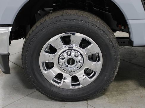 New 2026 Ford F250 Lariat w/ Chrome Package image 21