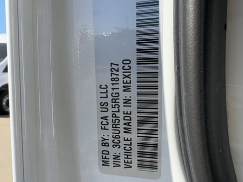 Used 2024 RAM 2500 Limited w/ Safety Group image 34