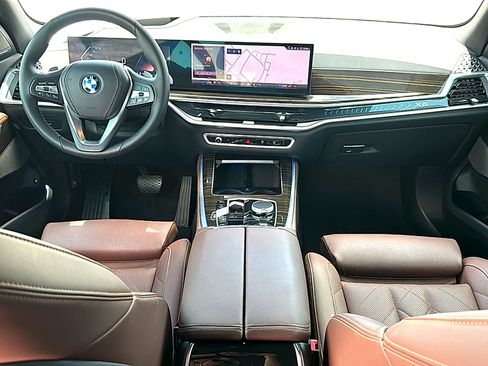 Certified 2025 BMW X5 xDrive50e w/ Premium Package AWD/4WD image 21