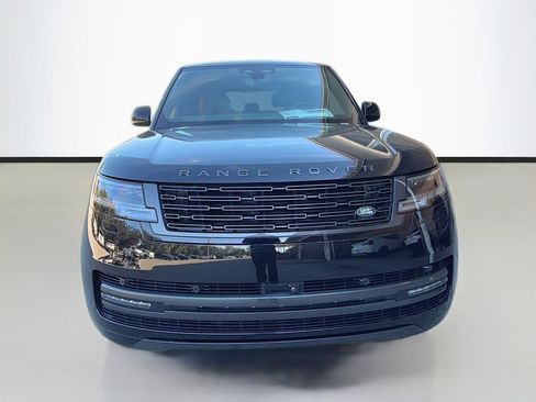 New 2025 Land Rover Range Rover Long Wheelbase SE image 8