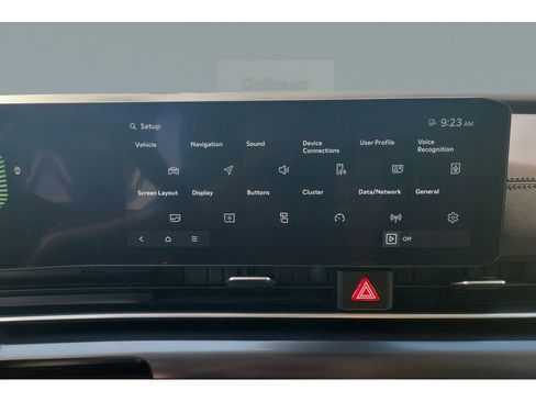 Used 2025 Kia Carnival FWD image 17