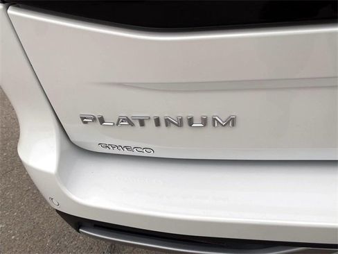 Used 2025 Ford Expedition Max Platinum w/ Driver's Package image 5