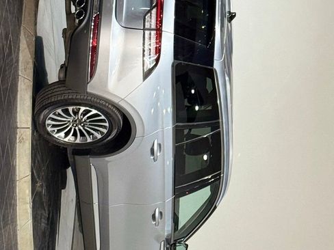 Certified 2024 Lincoln Aviator Reserve AWD/4WD image 8