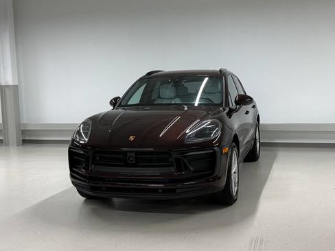 Certified 2026 Porsche Macan Turbo AWD/4WD image 1
