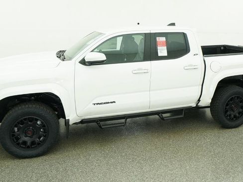 New 2026 Toyota Tacoma SR5 RWD image 37