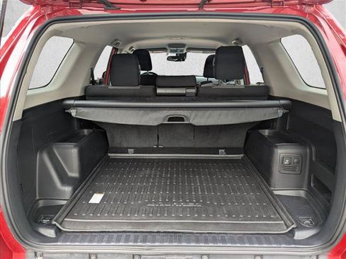 Used 2022 Toyota 4Runner SR5 AWD/4WD image 6