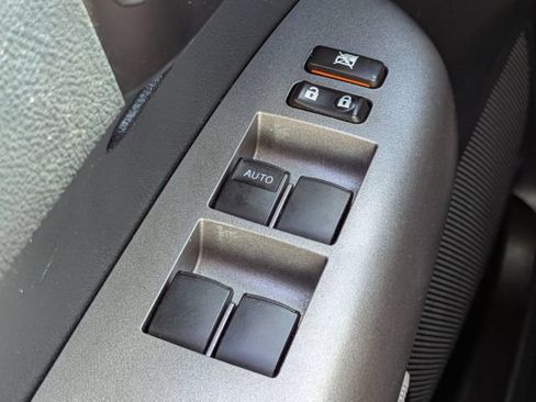 Used 2012 Toyota Tundra 2WD Double Cab image 21