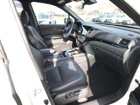 Used 2019 Honda Passport Touring image 32