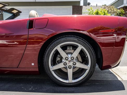 Used 2006 Chevrolet Corvette Convertible w/ Preferred Equipment Group RWD image 5