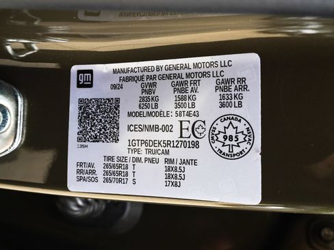 Used 2024 GMC Canyon AT4 AWD/4WD image 31