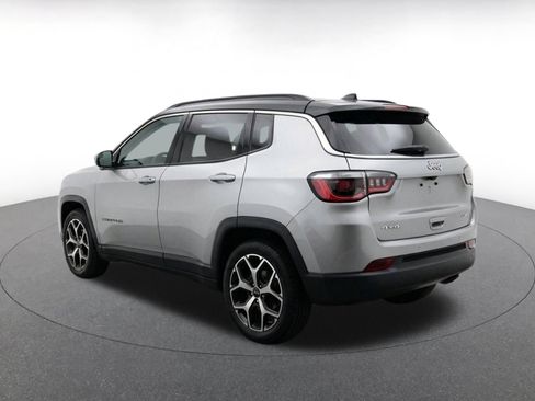 Used 2025 Jeep Compass Limited AWD/4WD image 7