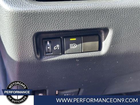 Used 2019 Toyota RAV4 LE w/ Carpet Mat Package image 29