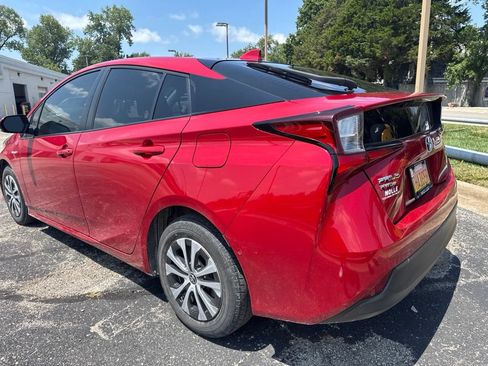 Used 2020 Toyota Prius XLE w/ Advanced Technology Package AWD/4WD image 4