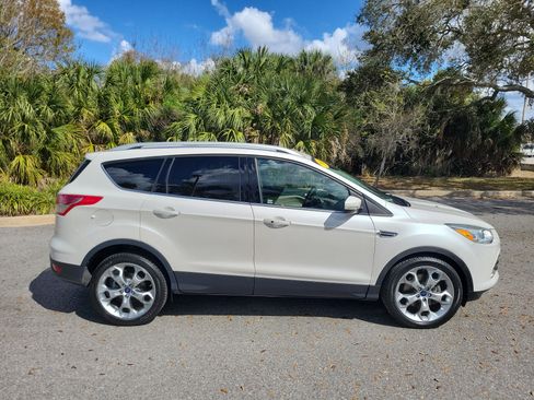 Used 2016 Ford Escape Titanium image 3
