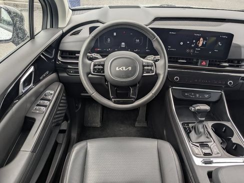 Used 2025 Kia Carnival SX Prestige FWD image 22