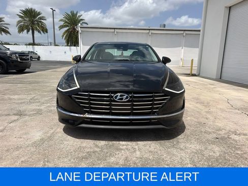 Used 2020 Hyundai Sonata SE w/ Cargo Package FWD image 2