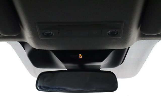 Used 2025 Nissan Kicks SV FWD image 20