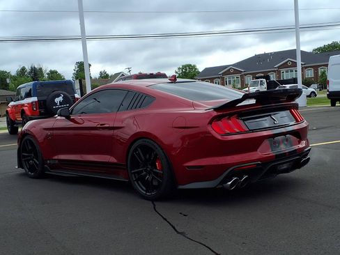 Used 2021 Ford Mustang Shelby GT500 w/ Technology Package RWD image 7