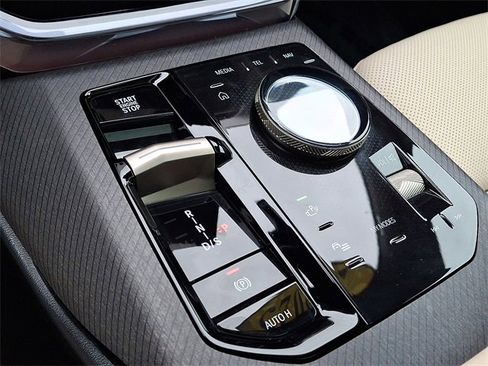 Used 2025 BMW X3 xDrive30i image 15