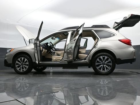 Used 2016 Subaru Outback 2.5i Limited image 35