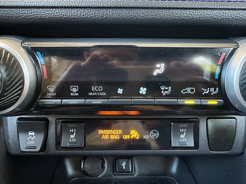 Used 2021 Toyota RAV4 XSE image 6