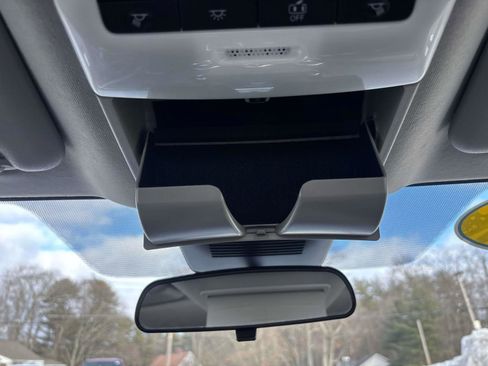 Used 2022 Nissan Sentra SV image 32