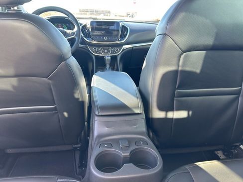 Used 2016 Chevrolet Volt Premier w/ Driver Confidence Package image 28