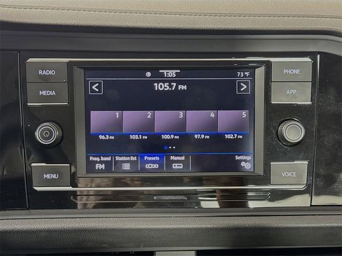 Used 2024 Volkswagen Jetta SE image 14