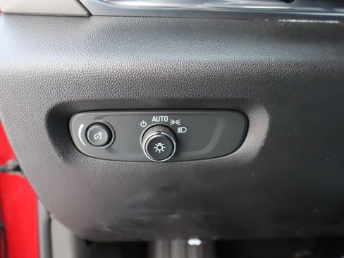 Used 2023 Chevrolet Traverse LT w/ LT Premium Package image 16