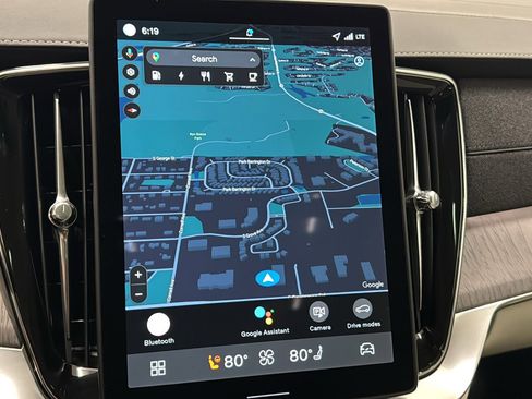 New 2026 Volvo XC90 T8 Ultra w/ Protection Package Premier image 16